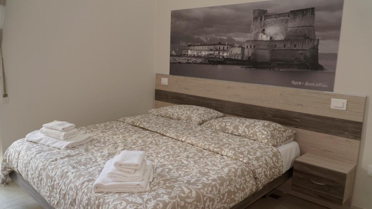 Donna Vicenza Bed & Breakfast Napoli Eksteriør billede