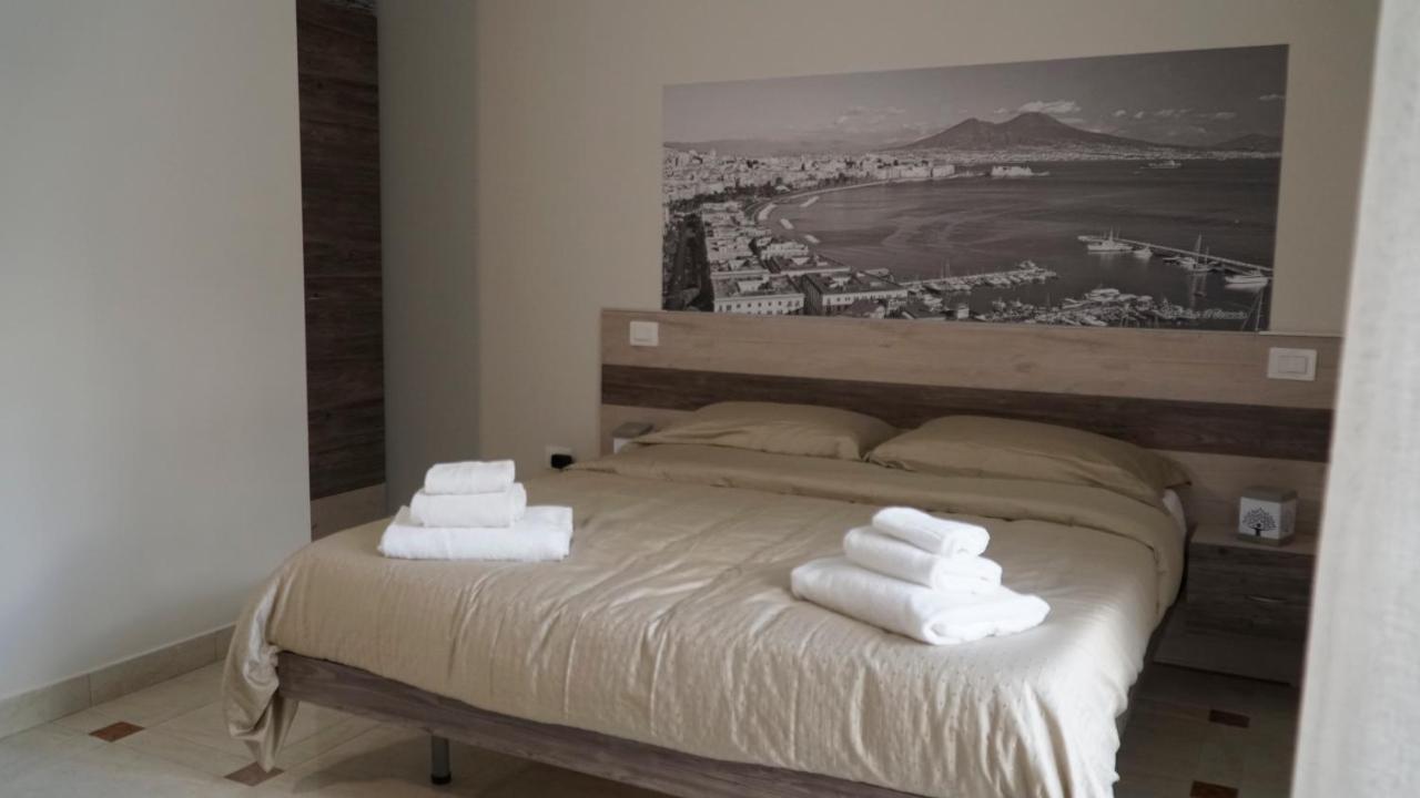 Donna Vicenza Bed & Breakfast Napoli Eksteriør billede