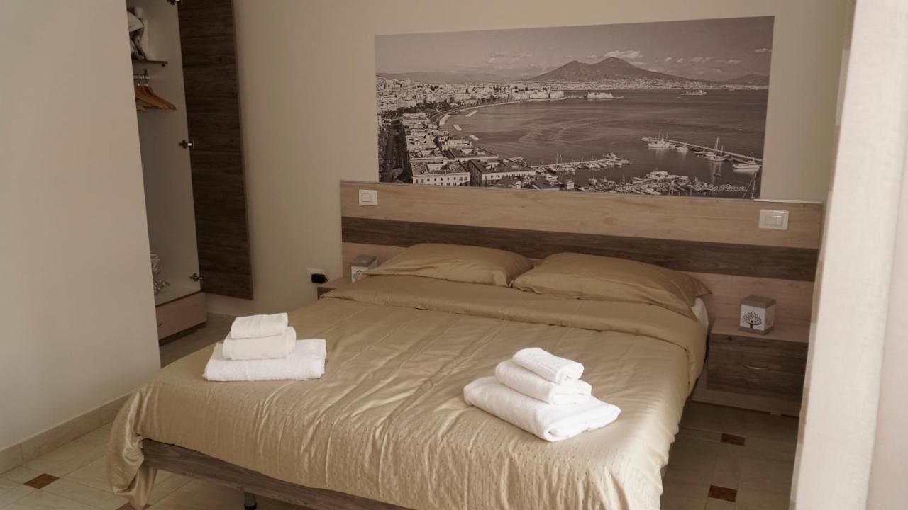 Donna Vicenza Bed & Breakfast Napoli Eksteriør billede