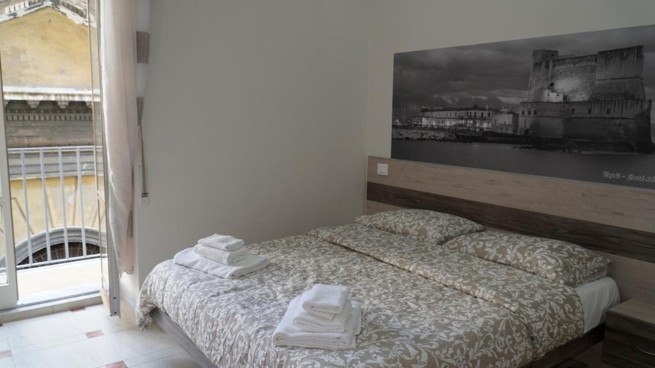 Donna Vicenza Bed & Breakfast Napoli Eksteriør billede