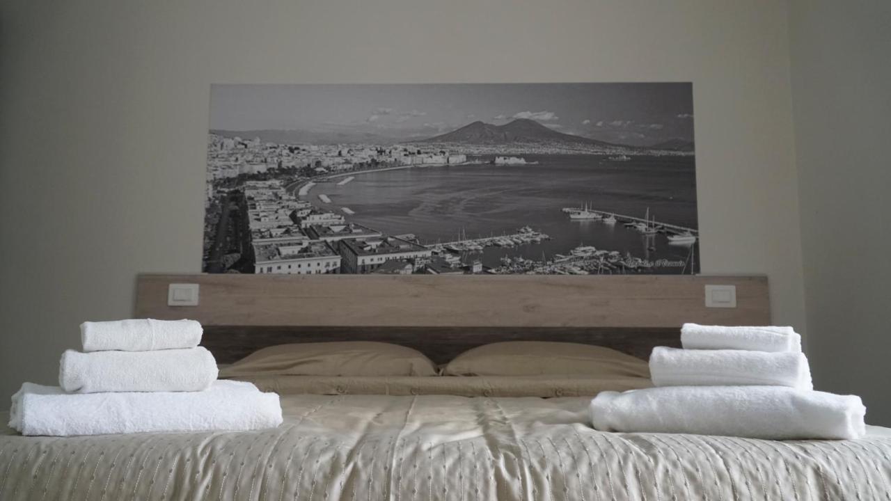 Donna Vicenza Bed & Breakfast Napoli Eksteriør billede