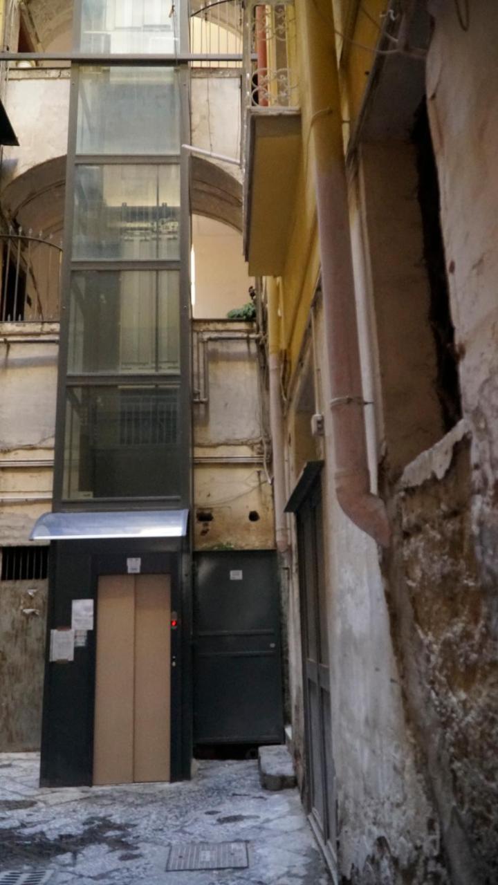 Donna Vicenza Bed & Breakfast Napoli Eksteriør billede